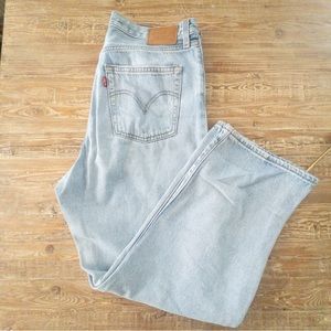 Levi’s Ribcage Straight light wash, Button fly